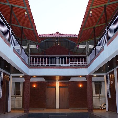 Vanvarsha Resort Chandoli Esterno foto