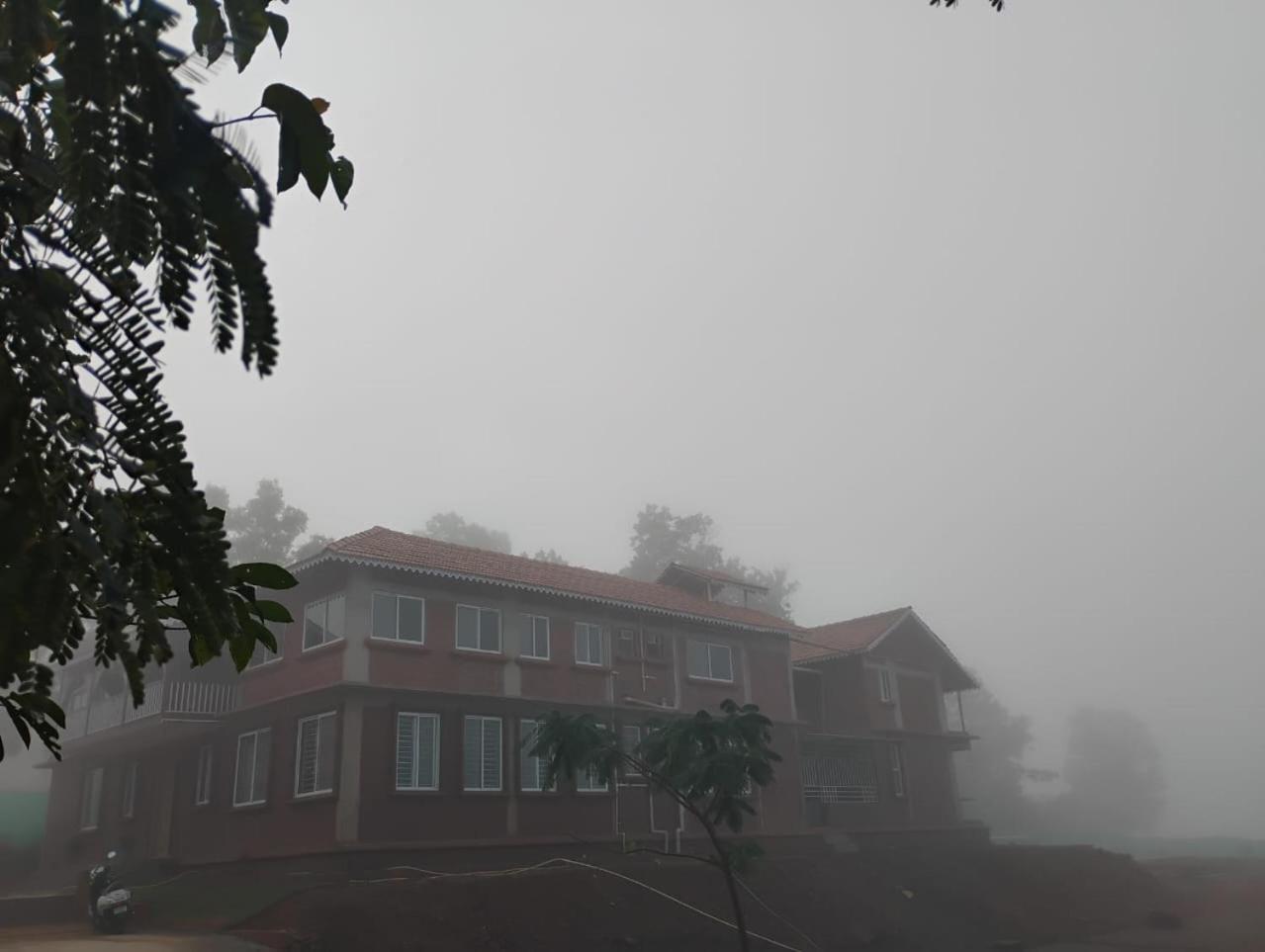 Vanvarsha Resort Chandoli Esterno foto